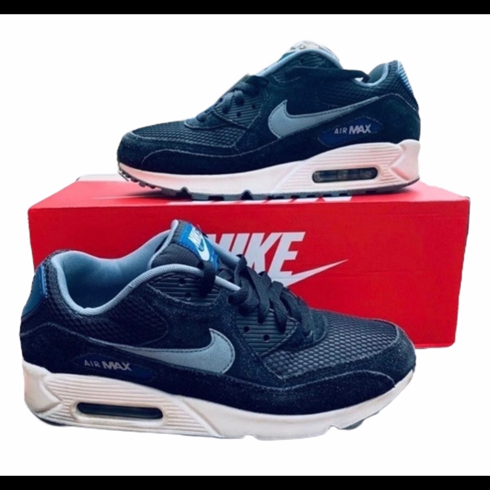 Nike Air Max 90 Essential • 537384-041 • Men's • 8 - Picture 2 of 11